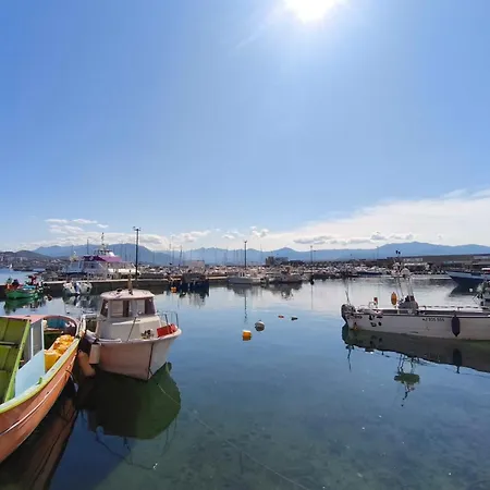 Apartment 1 Bedroom Near The *