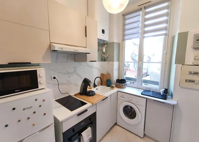 1 Bedroom Near The